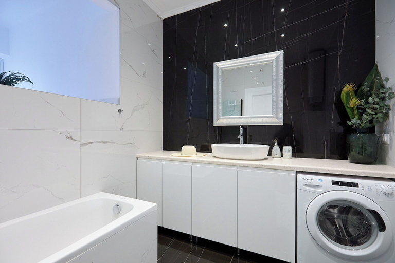 Bathroom 4, Green Horizon, Dubrovnik
