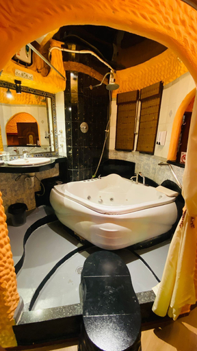Bathroom 3, Penthouse Pattaya, Pattaya