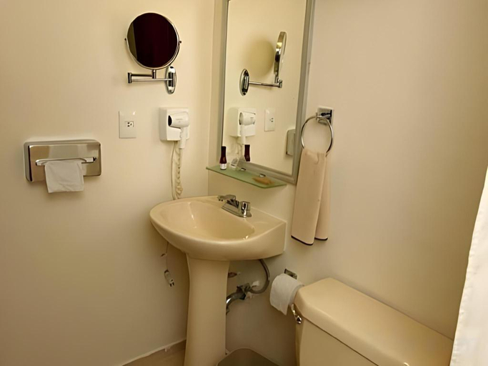 Bathroom 3, Hotel Oaxaca Real, Del Centro