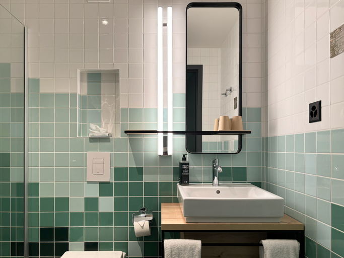 Bathroom 3, Nonanteneuf Sierre, Sierre