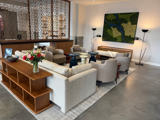 Lobby sitting area 5, The Lantern Columbia, Richland
