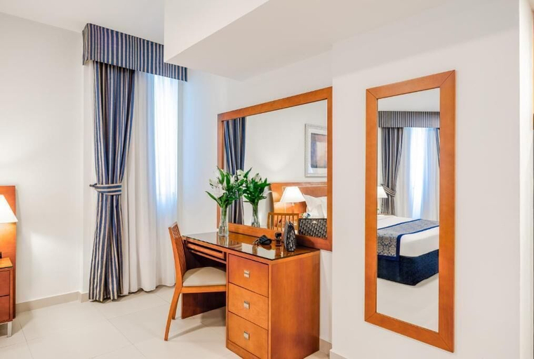 Room 4, Golden Sands 5 Hotel Apartment, Dubai