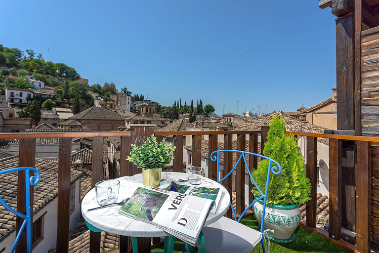 Terrace/patio 2, Luxury House in Granada Center. Reyes II, Granada
