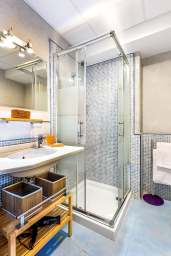 Bathroom 3, Genteel Home Francos Terrace V, Sevilla