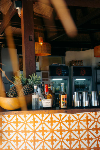 Food & Drinks