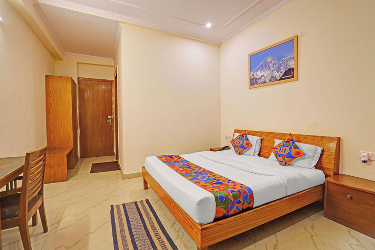 Room 4, Fabhotel Hm Residency, Gautam Buddha Nagar