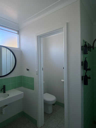 Bathroom 3, Paradise Motel Busselton, Busselton