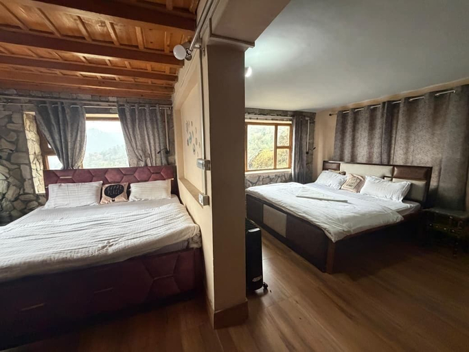 Room 4, S K and Shiv Cottages, Nainital