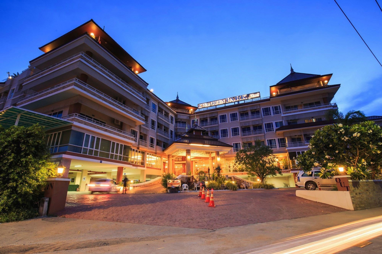 Exterior & Views 1, Kwanruen Park hotel, Muang Nakhon Ratchasima