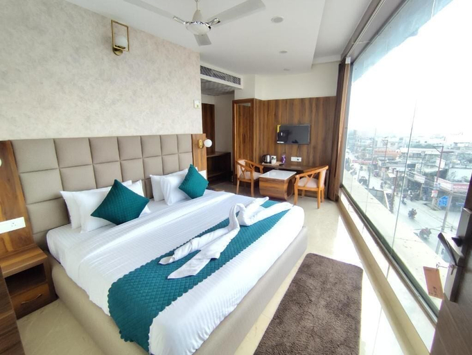 Room 2, hotel PS Residency, Dehradun