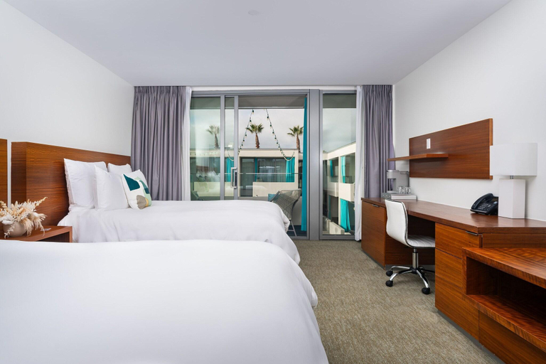Bedroom 3, Tower 23 Hotel, San Diego