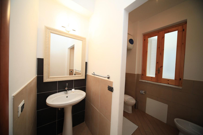 Bathroom, La Casa dei Venti - Aeolian Charme, Messina