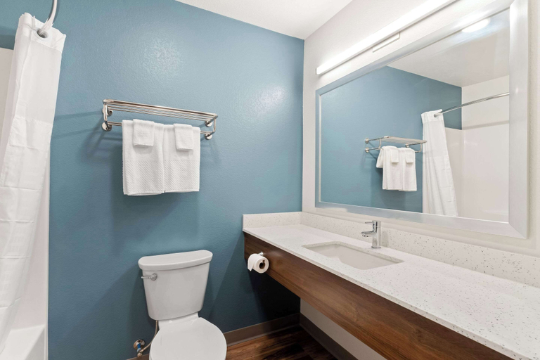 Bathroom 4, Woodspring Suites Denver Commerce City, Adams