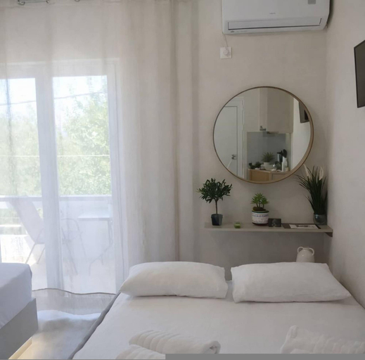 Room 4, Diana s House 2 - Gytheio Sandy Beach Haven, Peloponnese