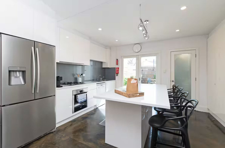 Private kitchen 3, Lovely & Spacious 2-BR home in Norwood, Adelaide