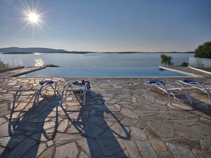Room 4, Seafront Villa Thea -island Living-, South Aegean