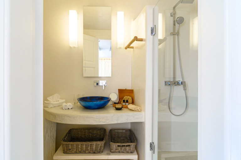 Bathroom 5, Icons, South Aegean