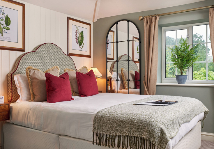 Bedroom 2, King John Inn, Wiltshire