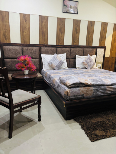 Bedroom 5, Hotel Rhythm Residency, Agra