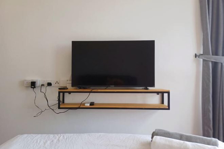 Room 4, Urban Retreat @ K Avenue • Pool • Paid Parking, Putatan