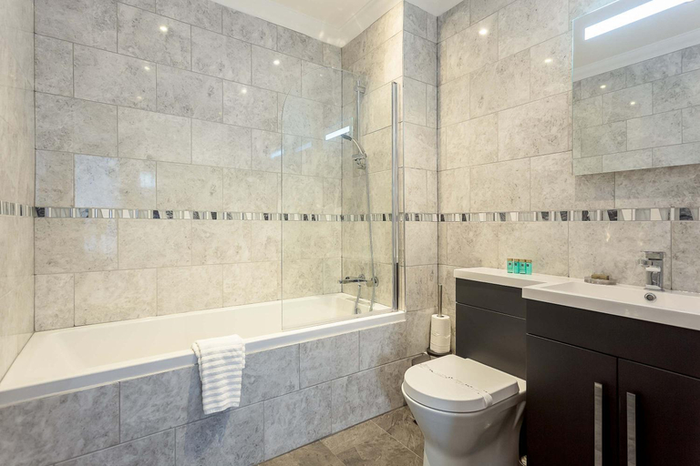 Bathroom, Daintree - Bournemouth, Poole