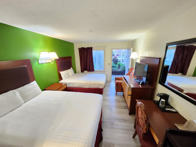 Bedroom 2, Elk Inn, Surry