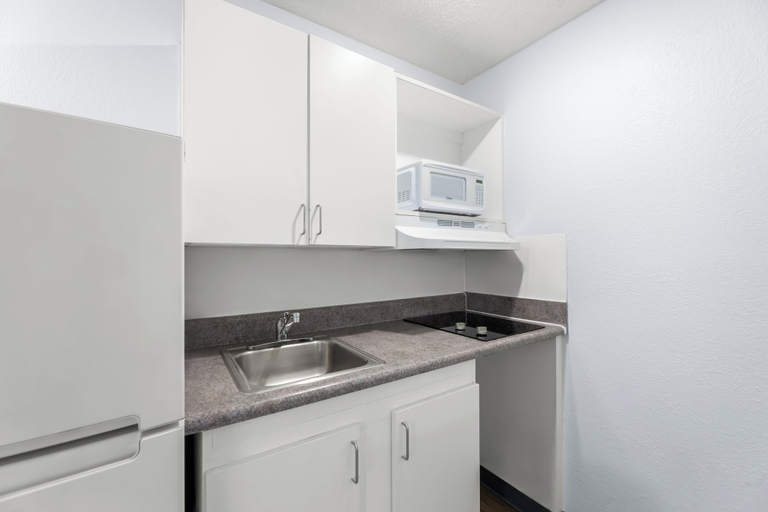 Private kitchen 5, Birch Hill Suites - Jackson, Hinds