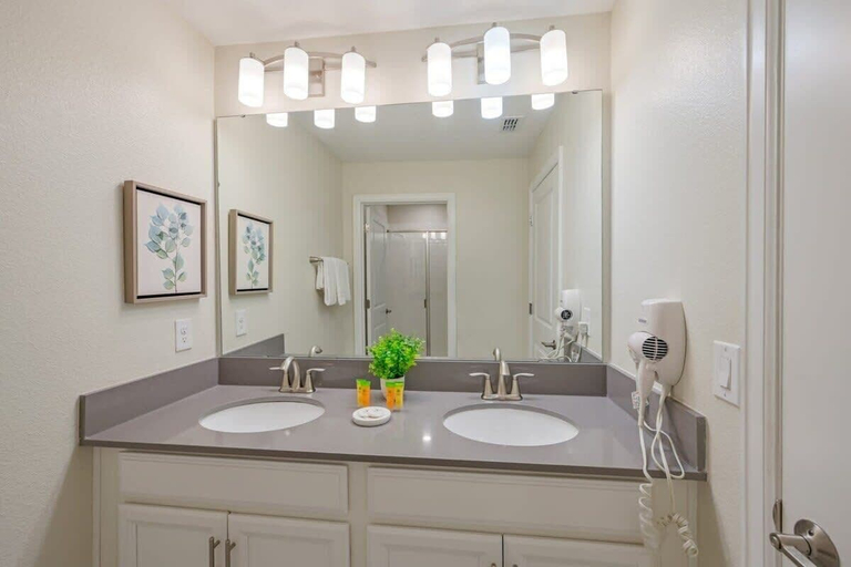 Bathroom 5, Magical Retreat, Spacious Villa 10 min From Disney, Osceola