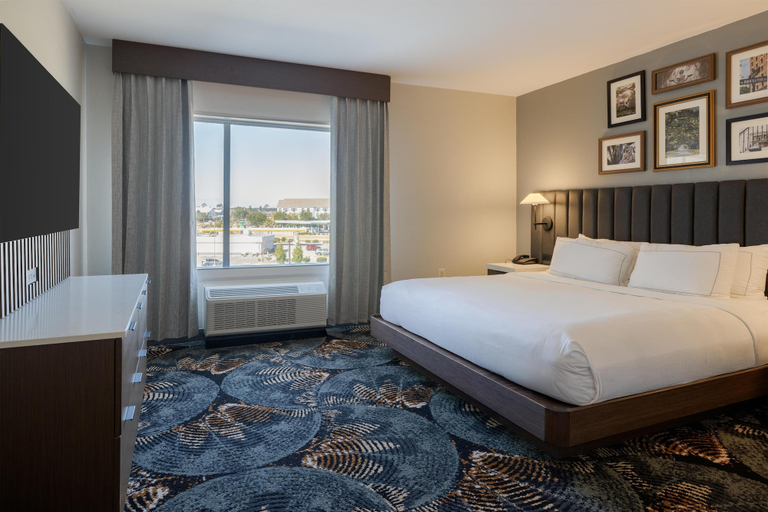 Bedroom 3, DoubleTree by Hilton Hotel Savannah Airport, Chatham