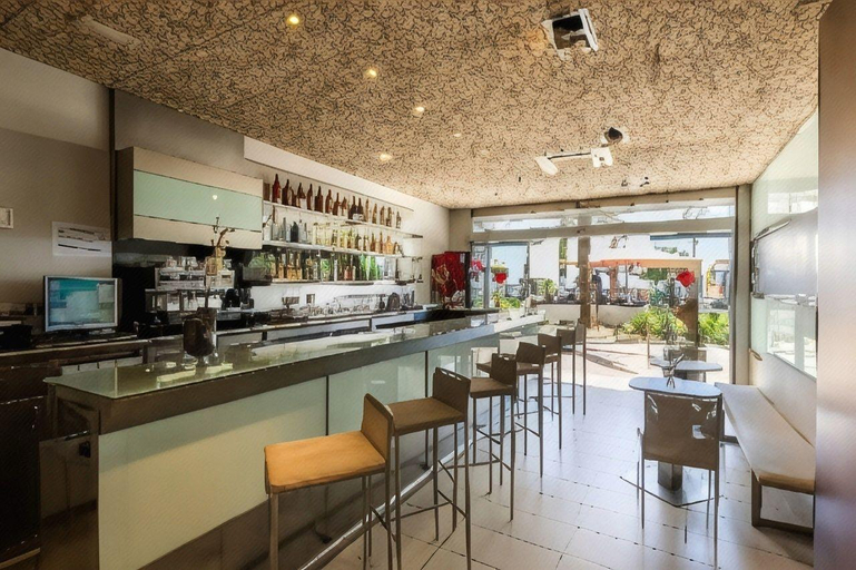 Food & Drinks 5, URH Excelsior., Girona