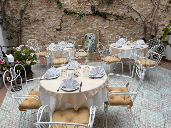 Food & Drinks 5, Art boutique La Casona de las Flores, Alicante