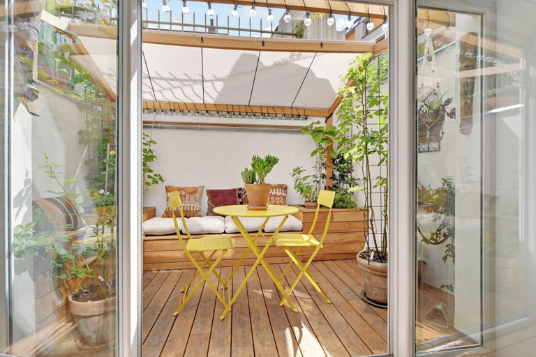 Outdoor dining 5, Beautiful Duplex 1br/2p - Belleville, Paris