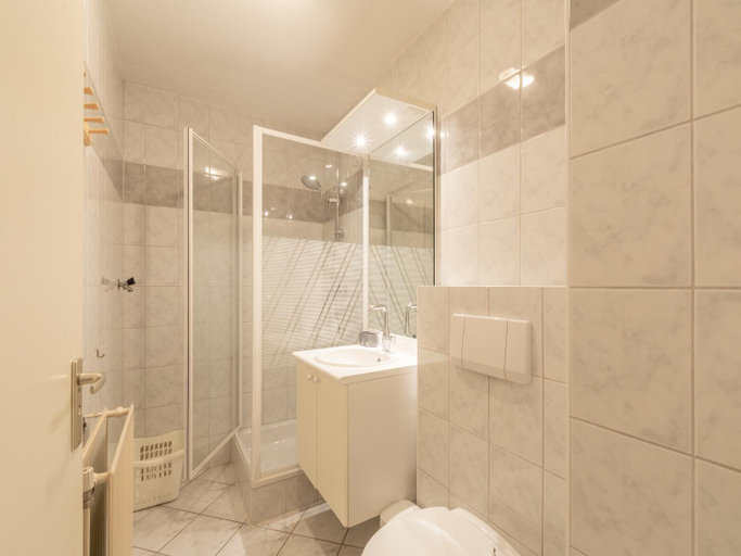 Bathroom 3, Apartment 189 in Julianadorp aan Zee, Den Helder