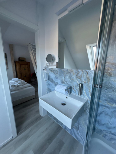 Bathroom 4, ROYAL APARTMENTS, Lunca De Sus