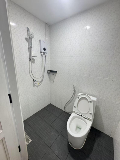 Bathroom, Chen Inn Patong Guest House, Phuket Island