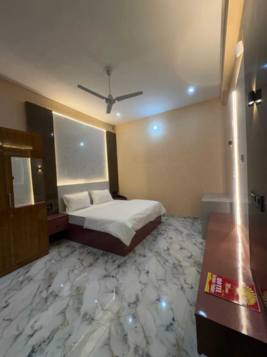 Room 4, Hotel Keshav Palace, Dausa