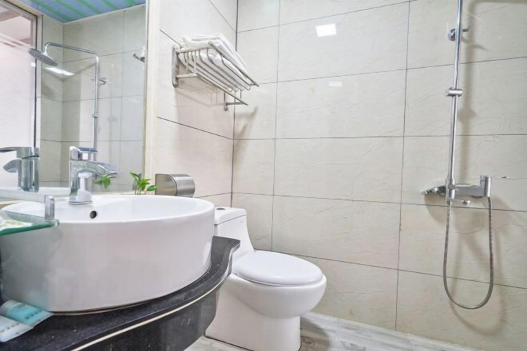 Bathroom 3, Haidu Hotel, Jiangmen
