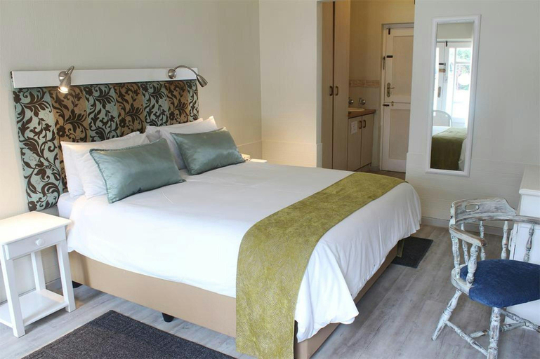 Bedroom 2, Oceans Hotel, Eden