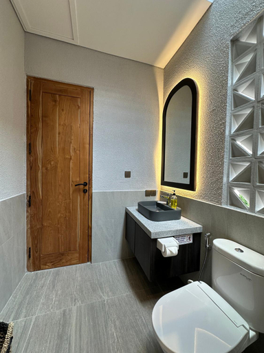 Bathroom 2, Balisa Villa Umalas, Badung