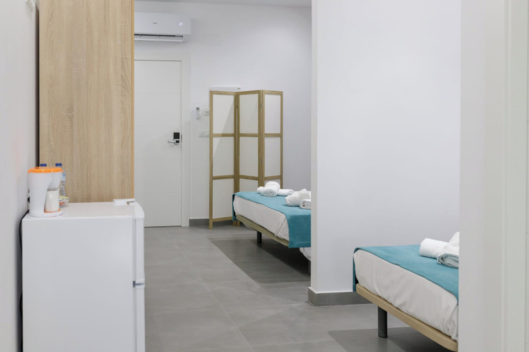 Room 5, Ros Lil Suites, Alicante