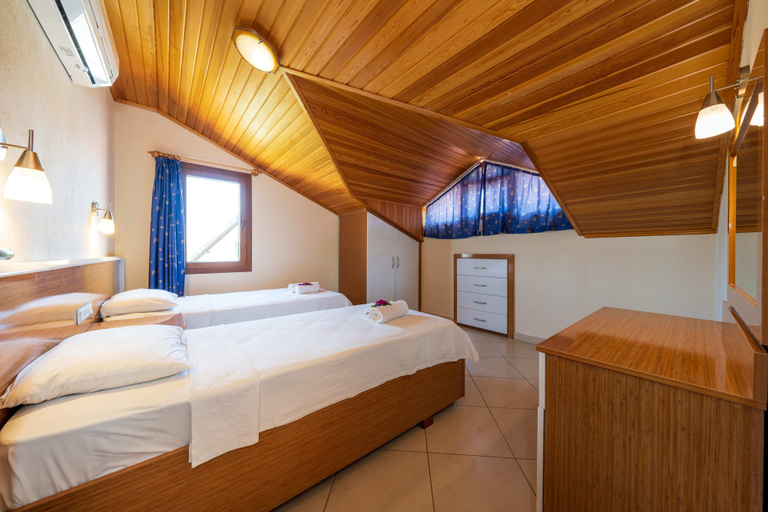 Bedroom 5, Gokcen Hotel & Apartments, Fethiye
