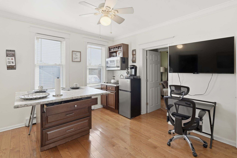 Private kitchen 5, Cozy Pleasantville Retreat Unit 2 2 Bedroom Apts, Westchester