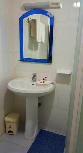 Bathroom 3, Brahmi Hotel, Bejaia