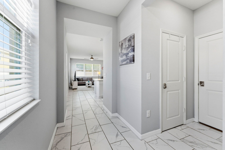 Hallway, Savvy 4bed Stay Near Orlando Attractions, Osceola