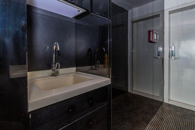 Bathroom 5, Locals Hotels Golden Lion Square, Qingdao