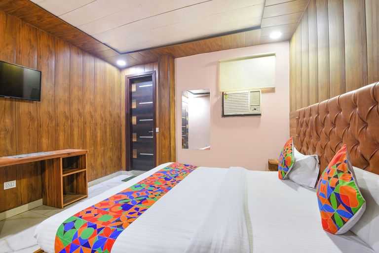 Room 5, Fabhotel Nishka Residency, Delhi