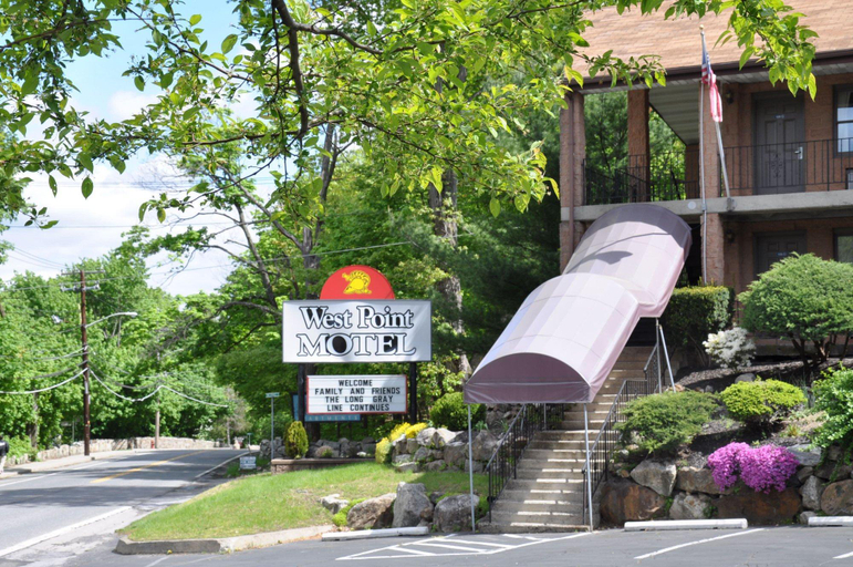 Others 5, West Point Motel, Orange