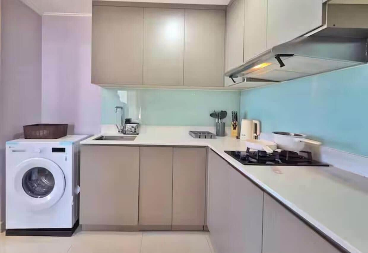 Private kitchen 2, By The Sky By SanLiving - 3BR - PIK, Jakarta Utara
