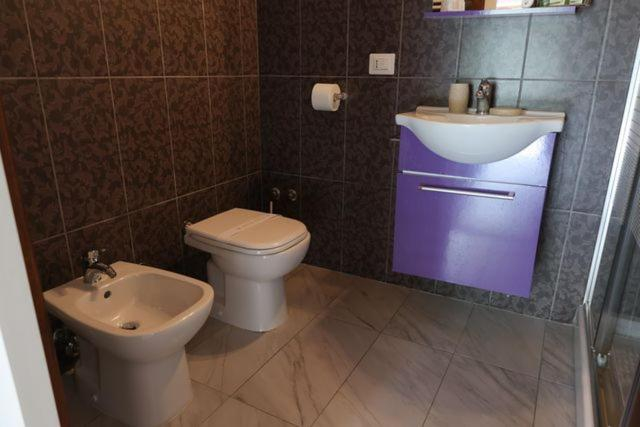 Bathroom 5, Agriturismo I Pietrini, Perugia