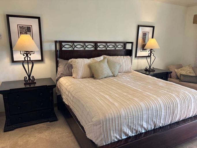 Room 2, Beautifully Maintained 2-bed Condo in Las Mañanitas, La Paz